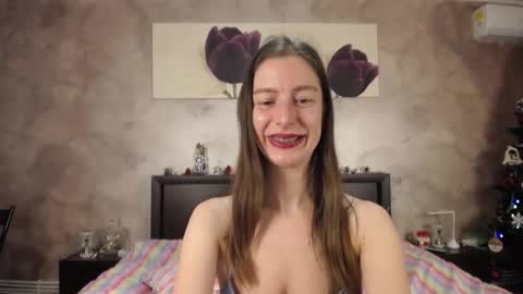 Snapshot of hotilia18 chatting on December 2025 07:53:02 PM Lia online show from December 2025 07:53:02 PM