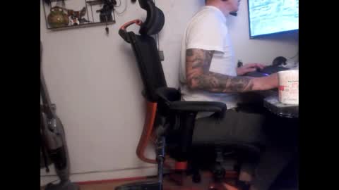 Snapshot of hotkinkytat chatting on March 2025 09:32:02 PM hotkinkytat online show from March 2025 09:32:02 PM