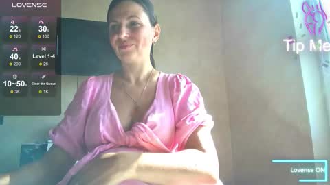 Snapshot of hotkleoo chatting on October 2025 07:36:02 AM MistressM online show from October 2025 07:36:02 AM