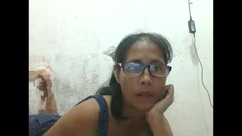 Snapshot of hotladypinay32 chatting on February 2026 03:29:02 AM hotladypinay32 online show from February 2026 03:29:02 AM