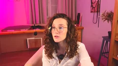 Allison  online show from November 2025 05:25:01 PM