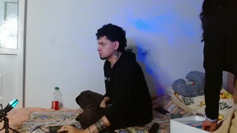 Eevee  Zoro online show from April 2026 05:52:01 AM