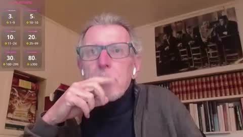 Snapshot of hotlux_54 chatting on April 2026 07:01:02 PM hotlux_54 online show from April 2026 07:01:02 PM