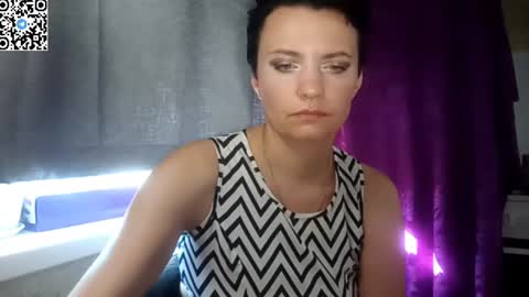 hotmamaqueen234 online show from June 2026 01:33:01 PM