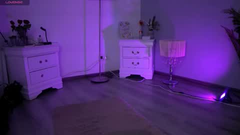 Molly online show from November 2025 06:34:02 AM