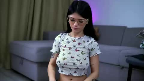 Molly online show from June 2026 02:51:01 AM