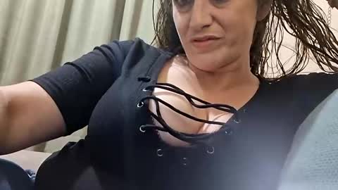 hotmom0610 online show from April 2026 08:22:02 AM
