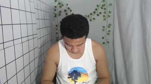 Snapshot of hotnielkhalifa chatting on September 2025 01:47:01 PM neilkhalifa online show from September 2025 01:47:01 PM