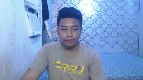 Snapshot of hotnielkhalifa chatting on April 2026 05:29:01 PM neilkhalifa online show from April 2026 05:29:01 PM