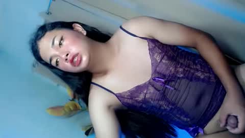 hotsiren101 online show from May 2026 03:02:01 AM