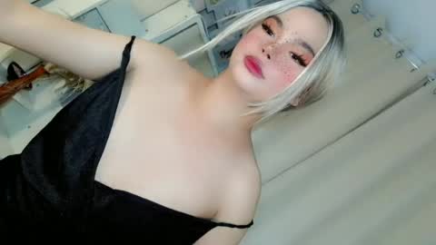 hotsiren101 online show from June 2026 03:46:01 PM