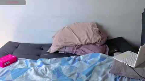 Snapshot of hotstud_999 chatting on November 2025 06:43:02 PM Andres online show from November 2025 06:43:02 PM