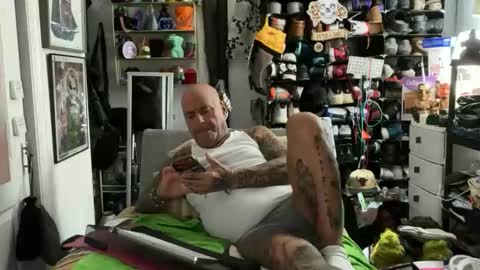 hotstuff775616 online show from May 2026 01:02:02 AM