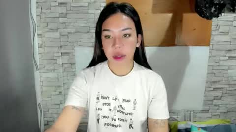 jelaigrande  online show from May 2026 12:38:01 AM