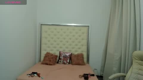 Snapshot of hott_eryka chatting on September 2025 10:27:01 AM Eryka online show from September 2025 10:27:01 AM