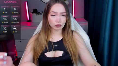 hello Im Eva online show from October 2025 12:13:02 PM