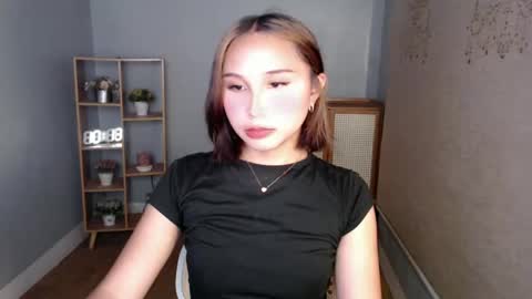 Snapshot of hottest_girl_vivianexx chatting on March 2025 10:22:01 AM online show from March 2025 10:22:01 AM