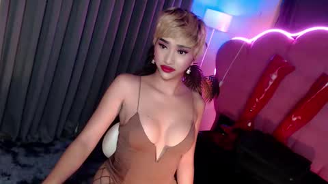 kylie online show from April 2026 05:51:01 PM