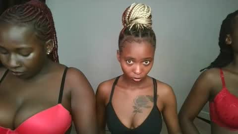 Snapshot of hottie_mistie chatting on April 2026 07:15:02 PM hottie_mistie online show from April 2026 07:15:02 PM
