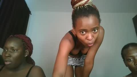 Snapshot of hottie_mistie chatting on May 2026 07:14:02 AM hottie_mistie online show from May 2026 07:14:02 AM