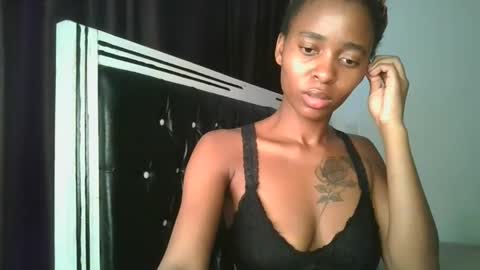 Snapshot of hottie_mistie chatting on May 2026 10:21:01 AM hottie_mistie online show from May 2026 10:21:01 AM