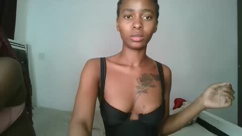 hottie_mistie online show from May 2026 10:18:02 PM