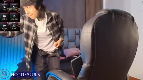 Juls online show from July 2026 07:20:02 PM