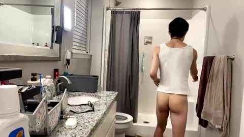 hottiewithabody101 online show from June 2026 11:01:02 AM