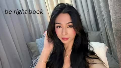 Snapshot of hottmolly100403 chatting on March 2026 08:19:01 AM SCARLET online show from March 2026 08:19:01 AM