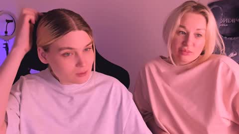 Nessie and Jessie online show from January 2025 02:04:02 AM