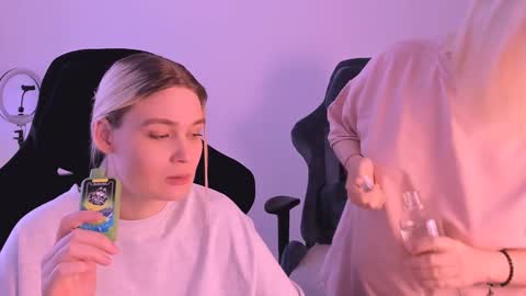 Nessie and Jessie online show from January 2025 10:12:02 AM