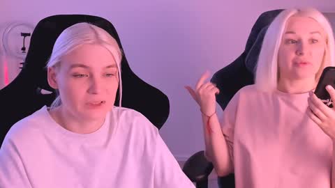 Nessie and Jessie online show from January 2025 09:55:01 AM