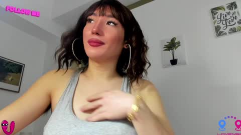 crishinahotty online show from December 2024 07:47:01 AM