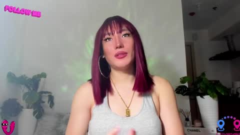 crishinahotty online show from February 2025 01:40:01 AM