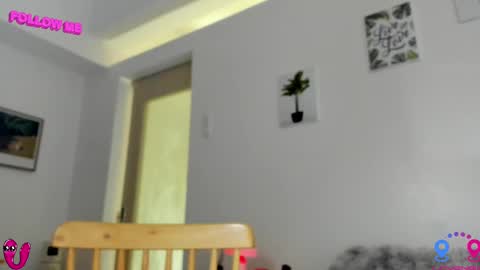 crishinahotty online show from March 2025 05:12:01 AM