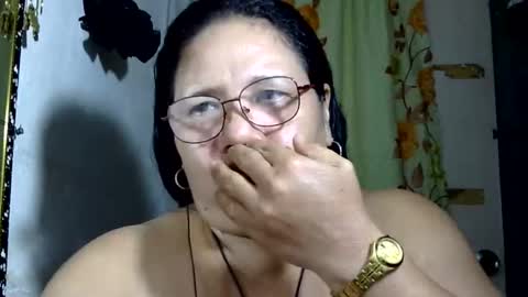 hottycrissy4u online show from June 2026 01:57:01 PM