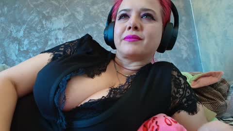 Snapshot of hotvany chatting on January 2025 10:58:02 AM Goddess of Luv online show from January 2025 10:58:02 AM