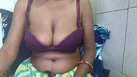 Snapshot of hotwine22 chatting on June 2026 05:37:02 PM misswine online show from June 2026 05:37:02 PM