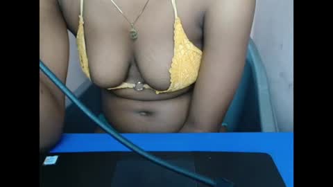 Snapshot of hotxxebony chatting on April 2026 02:27:02 AM hotxxebony online show from April 2026 02:27:02 AM