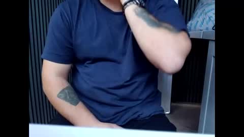 Snapshot of houskji8 chatting on November 2025 04:07:01 PM houskji8 online show from November 2025 04:07:01 PM