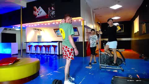 Snapshot of howents chatting on January 2025 04:16:02 AM HOWENTS online show from January 2025 04:16:02 AM