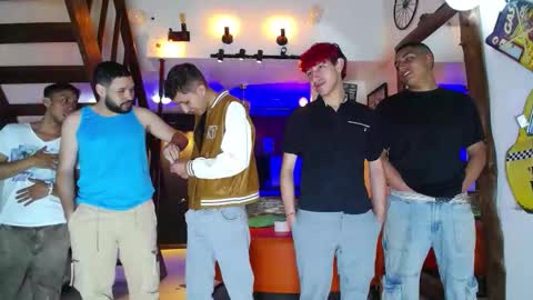 Snapshot of howents chatting on September 2025 04:05:01 AM HOWENTS online show from September 2025 04:05:01 AM