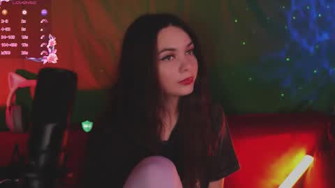 Mia online show from September 2025 04:54:01 PM