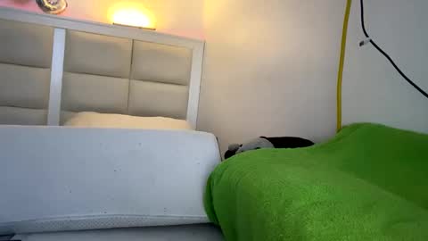 hpcouple420 online show from February 2026 09:43:01 PM