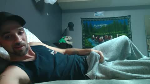 huckthefinn online show from April 2026 05:07:02 AM