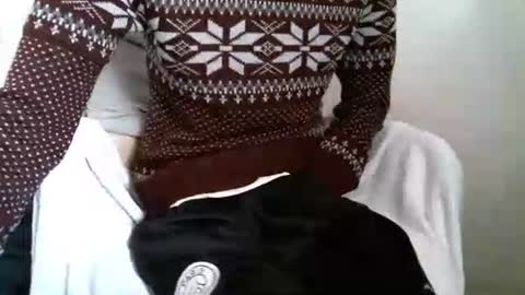 Snapshot of hug_me chatting on January 2026 12:07:02 PM Keanu online show from January 2026 12:07:02 PM