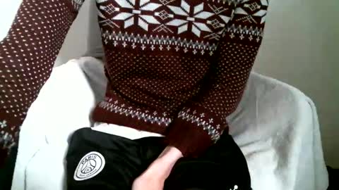 Snapshot of hug_me chatting on January 2026 11:45:02 AM Keanu online show from January 2026 11:45:02 AM