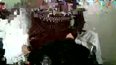 Snapshot of hug_me chatting on January 2026 11:37:02 AM Keanu online show from January 2026 11:37:02 AM