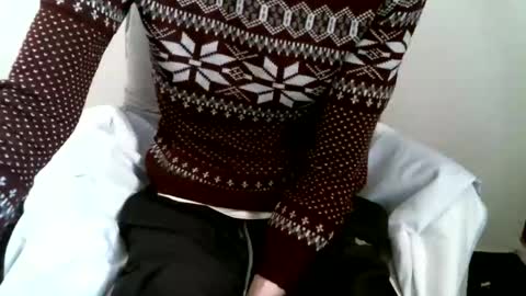 Snapshot of hug_me chatting on February 2026 09:35:02 AM Keanu online show from February 2026 09:35:02 AM