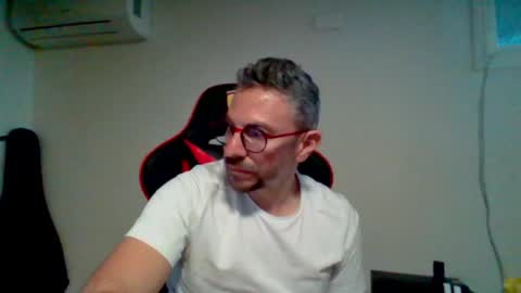 Snapshot of huge__cumshot chatting on April 2026 03:31:02 PM huge__cumshot online show from April 2026 03:31:02 PM